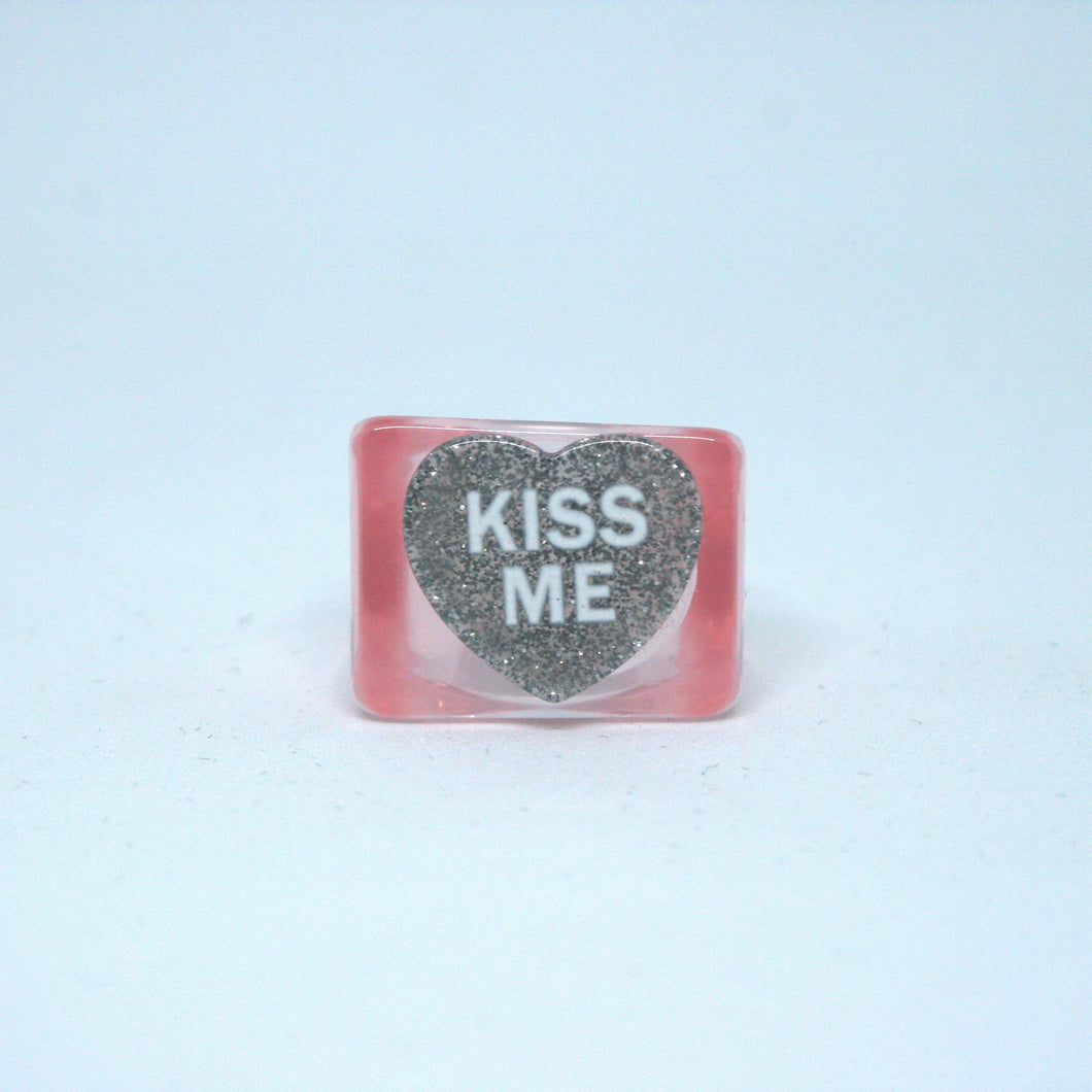 KISS ME BLUSH